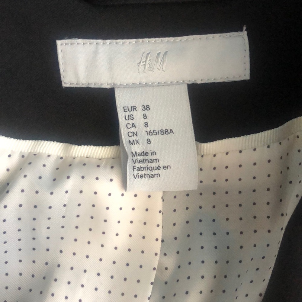H&M Suit Set - Picture 3 of 7